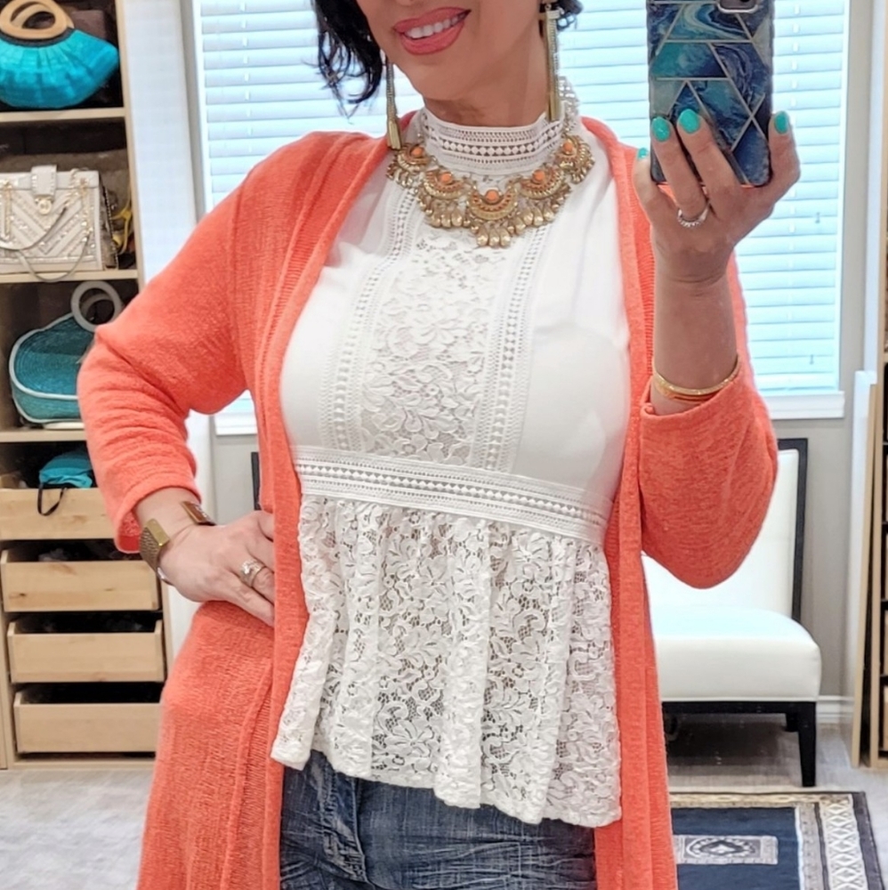 Gorgeous knitted and crouched cardigan / sweater